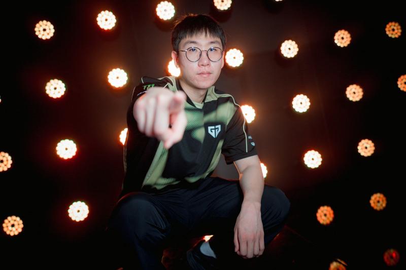 GEN Ruler: 'Thật buồn khi phải đụng độ BFX tại bán kết' 809509